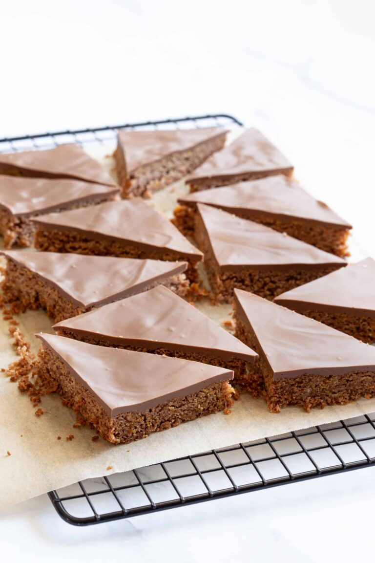 Aussie Crunch – Chocolate Coconut Slice